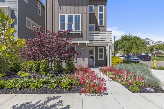 Photo - 2012 Confidence Wy Apartment