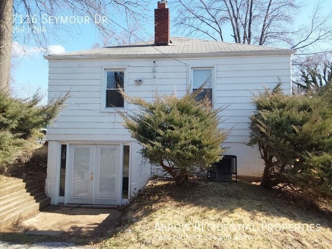 Building Photo - 7116 Seymour Dr | $900 | 2 Bed, 2 Bath