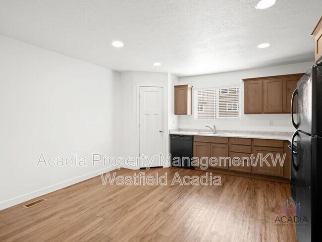 Building Photo - 658 N 130 E