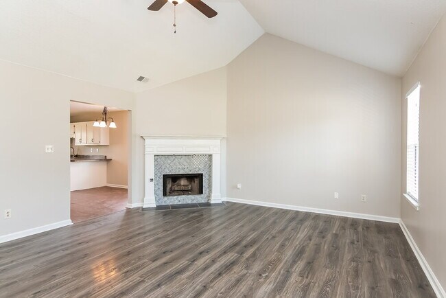 Foto del edificio - 1886 Towson Ln