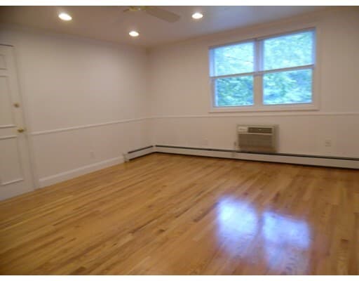 Building Photo - 85 Hosmer St