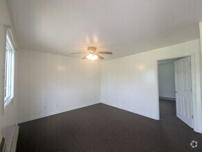 Building Photo - 89 Moser St