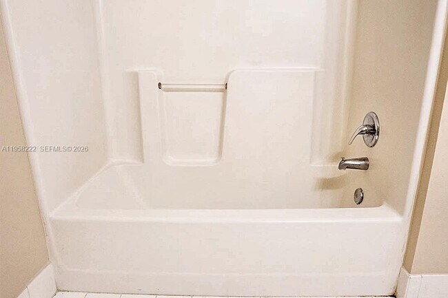 Building Photo - 9909 Westwood Dr