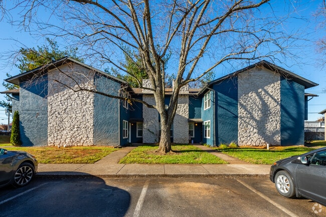 Building Photo - Willow Creek Apartments