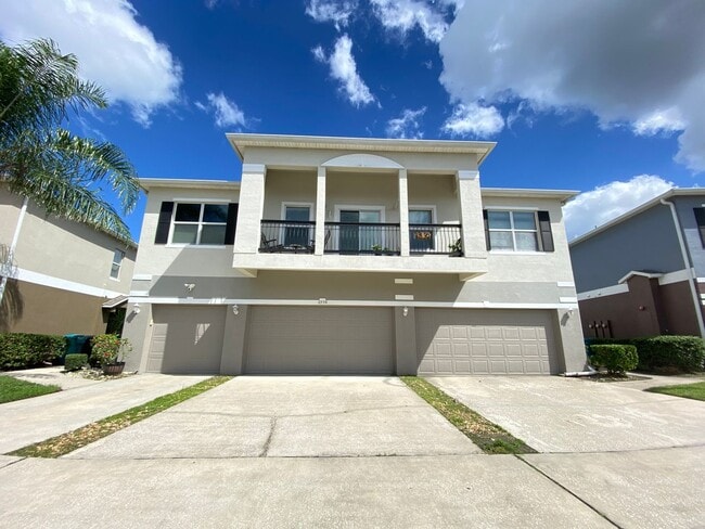 Building Photo - 3 Bedroom / 2.5 Bath / 2 Car Garage Townho...
