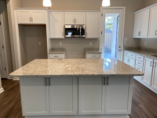 Foto del edificio - 4213 Tutwiler Ave