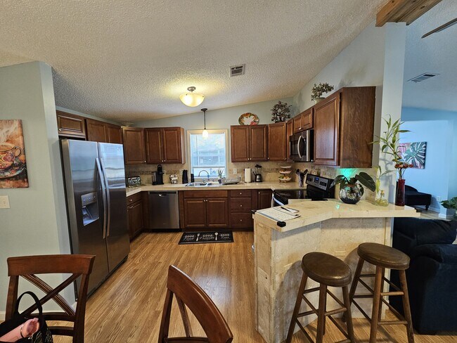 Foto del edificio - 1706 Pebble Beach Ln