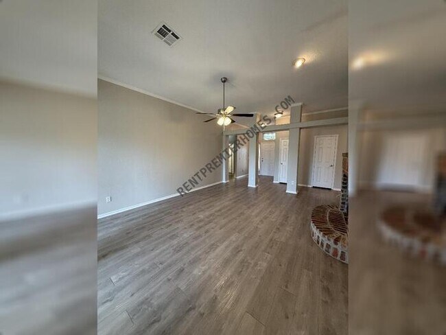 Foto del edificio - 6805 NW 136th Pl