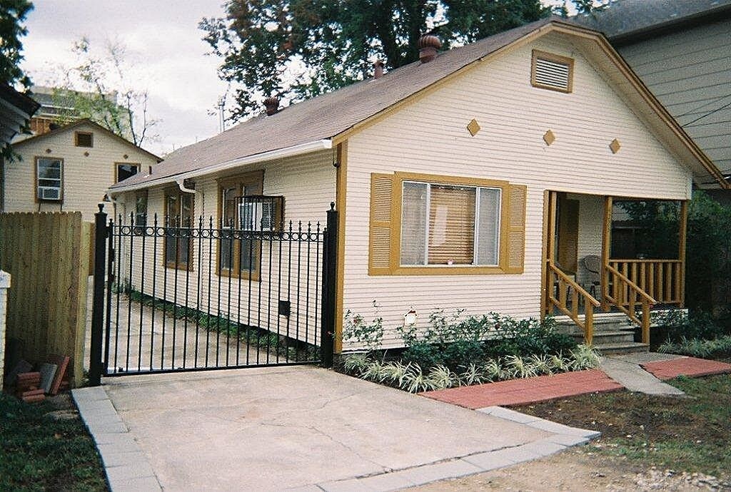 Primary Photo - 4223 Marina St