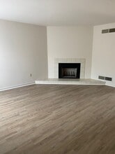 Building Photo - 1844 Spring Ridge Ln