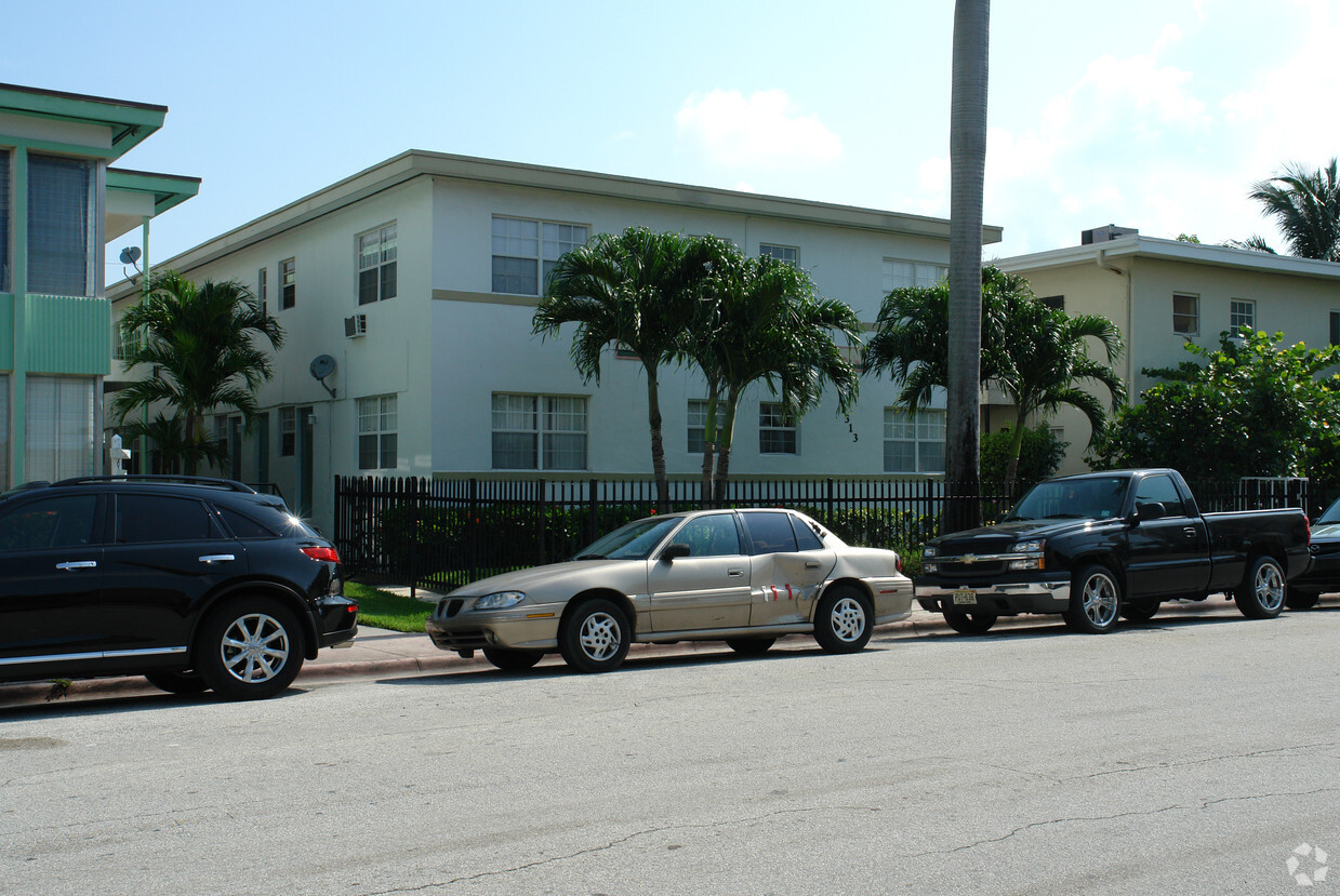 Primary Photo - Alton Beach Apartments