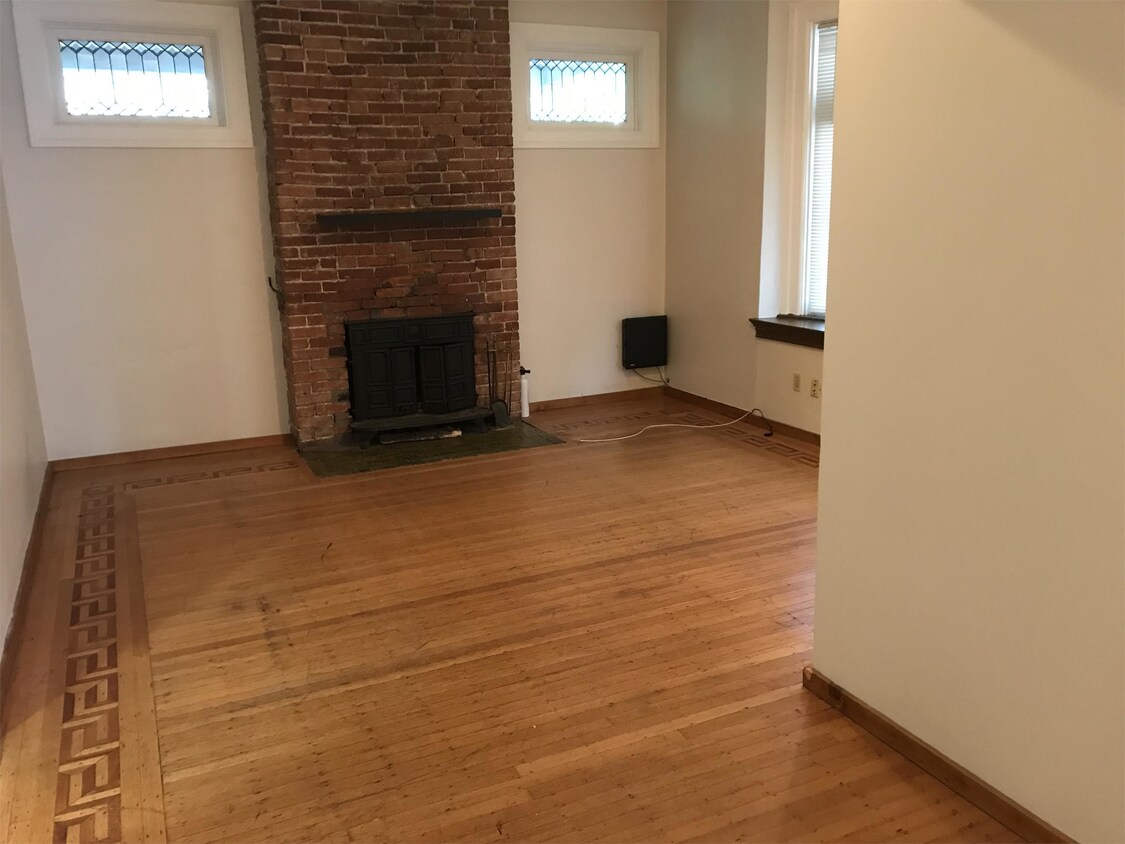 Primary Photo - 620 Summerlea St
