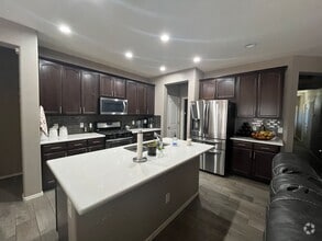 Building Photo - 5354 Encanto Dr