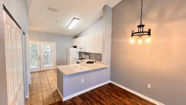 Foto del edificio - Stylish 2BR/2BA Condo in the Heart of Oviedo – Comfort, Convenience & Resort-Style Living! WASHER...