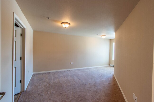 Master Bedroom - 310 N Promenade Loop