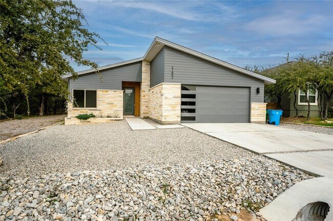 Foto del edificio - 21802 Surrey Ln