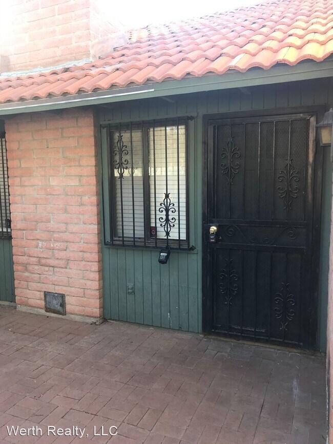 Foto del edificio - 2 br, 2 bath House - 6229 E. Fairmount