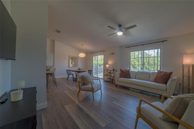 Building Photo - 27801 Pleasure Ride Loop