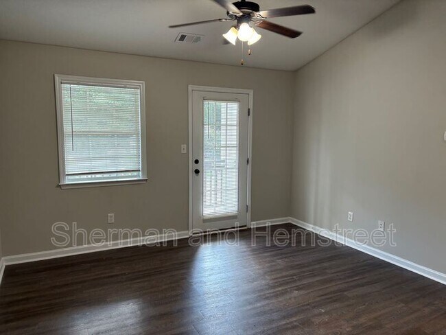 Building Photo - 3101 London Ct SW