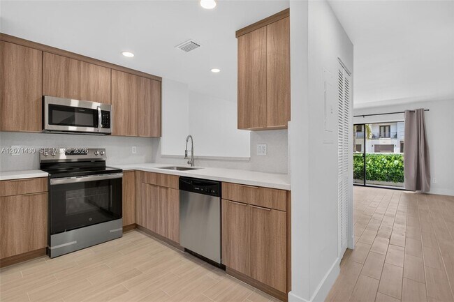Foto del edificio - 2880 Coral Springs Dr