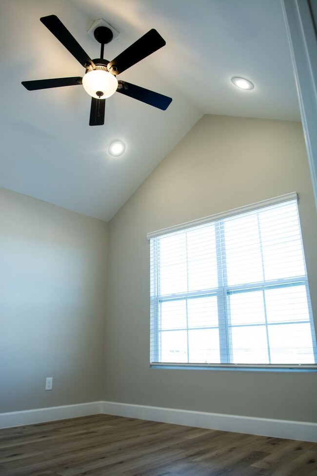 Foto del edificio - New 3 Bedroom / 2.5 Bathroom Townhome in Decatur!
