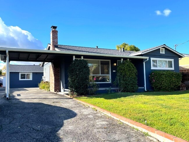 Building Photo - 1153 Erin Way