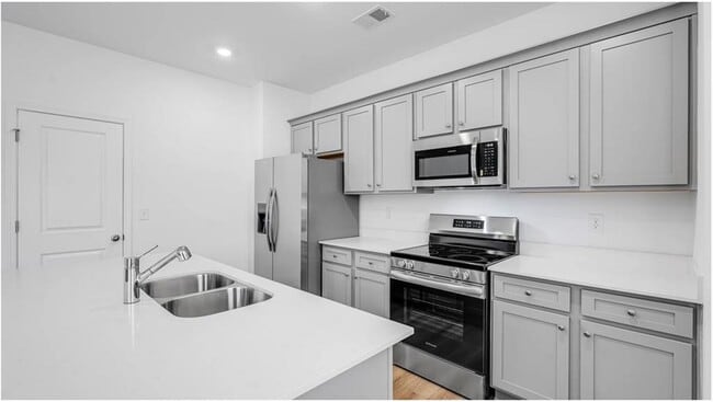 Building Photo - 9 GulfStream Dr