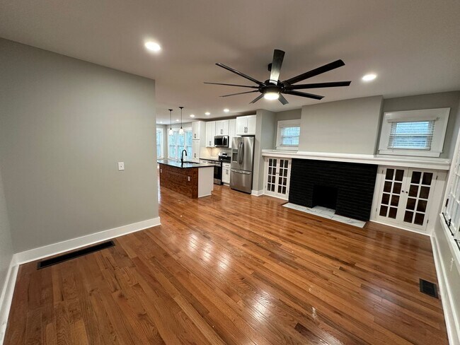 Building Photo - Deming Ave 2697-2699 NSLLC