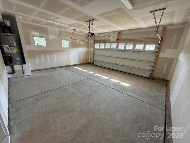 Foto del edificio - 3204 Lilac Grove Dr