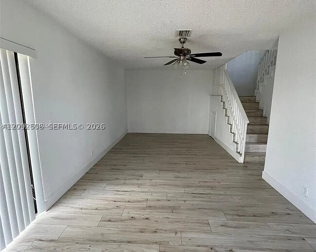 Building Photo - 2580 Coral Springs Dr