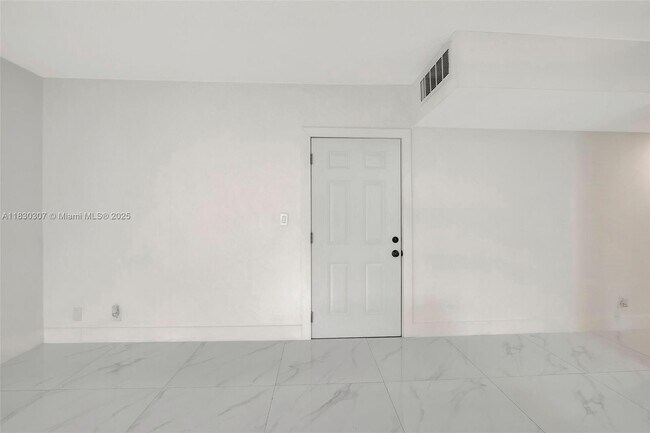 Foto del edificio - 5731 NE 18th Ave