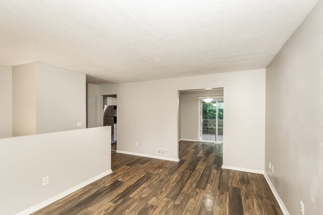 Building Photo - 4522 Doral Dr SW