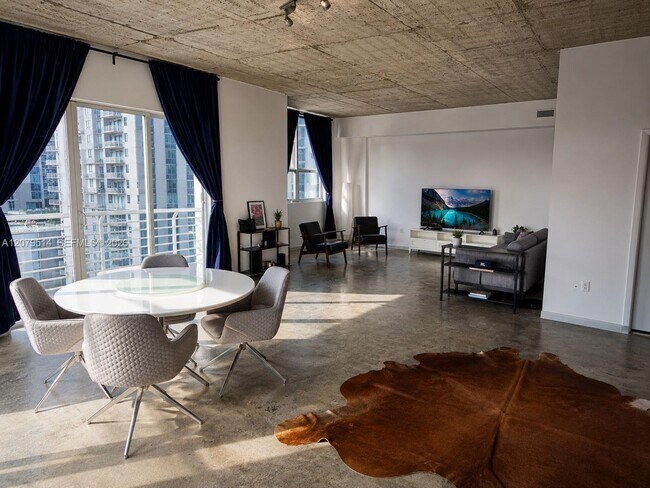 Foto del edificio - 133 NE 2nd Ave