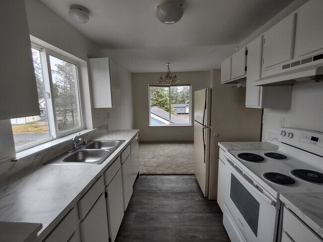 Foto del edificio - 601 Sunset Ave NE