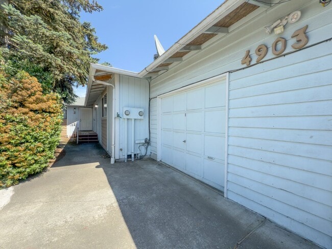 Foto del edificio - 4903 88th St NE