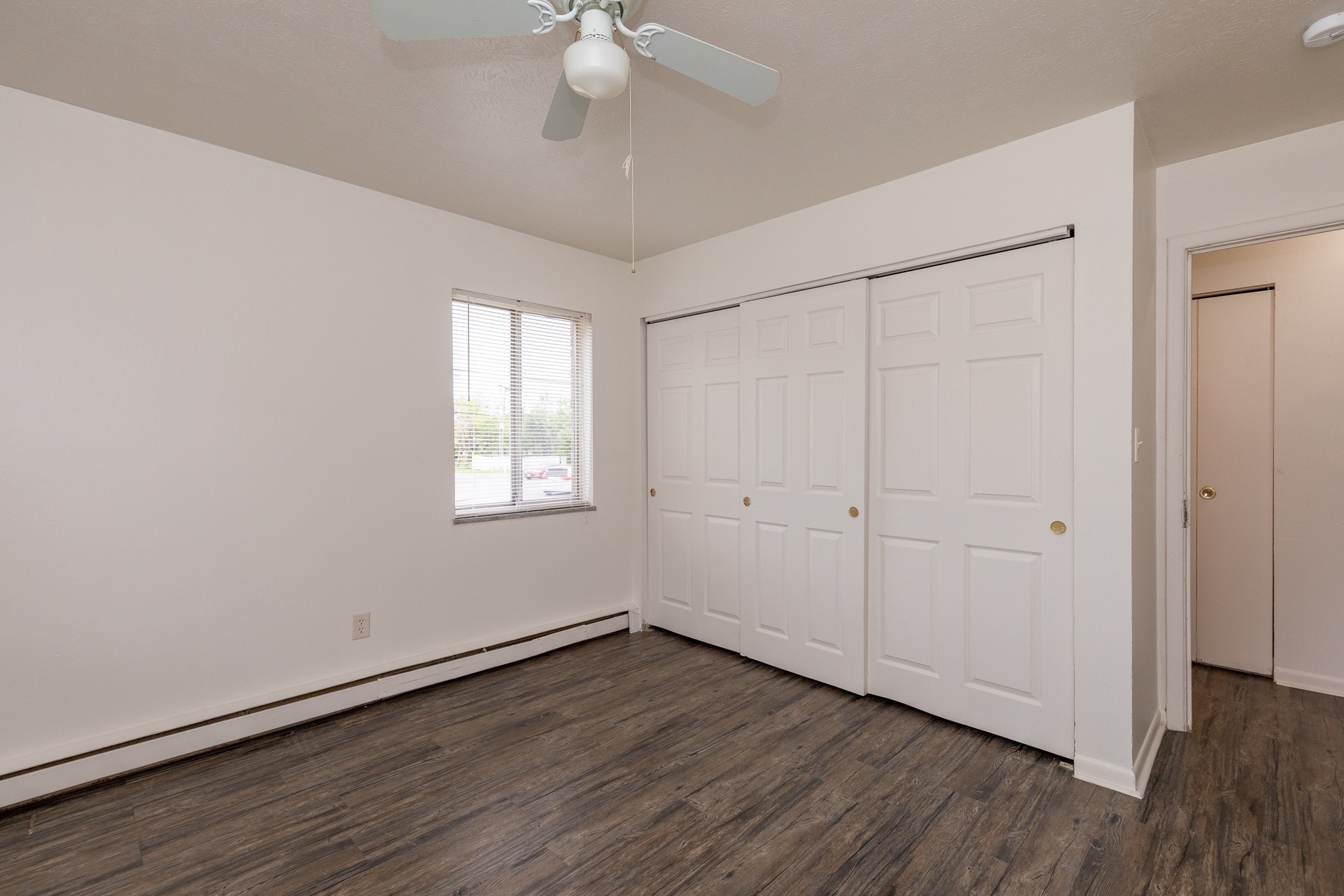 Water's Edge Apartments – photo 3