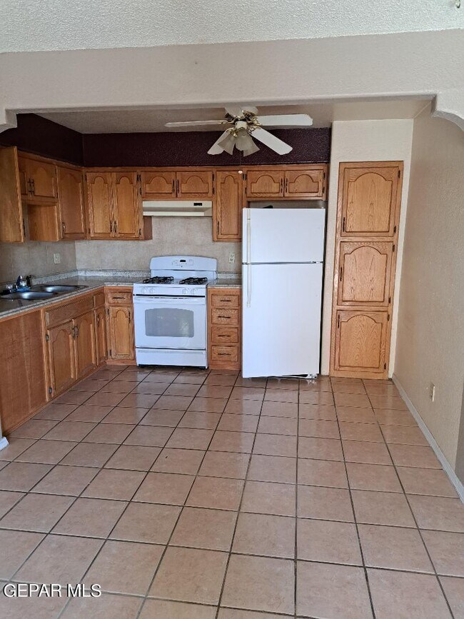 Foto del edificio - 1364 Trudy Elaine Dr