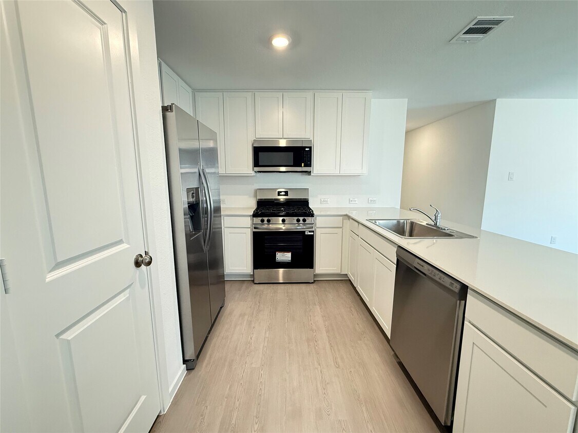 Building Photo - 31507 Casamari Dr