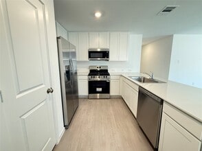 Building Photo - 31507 Casamari Dr