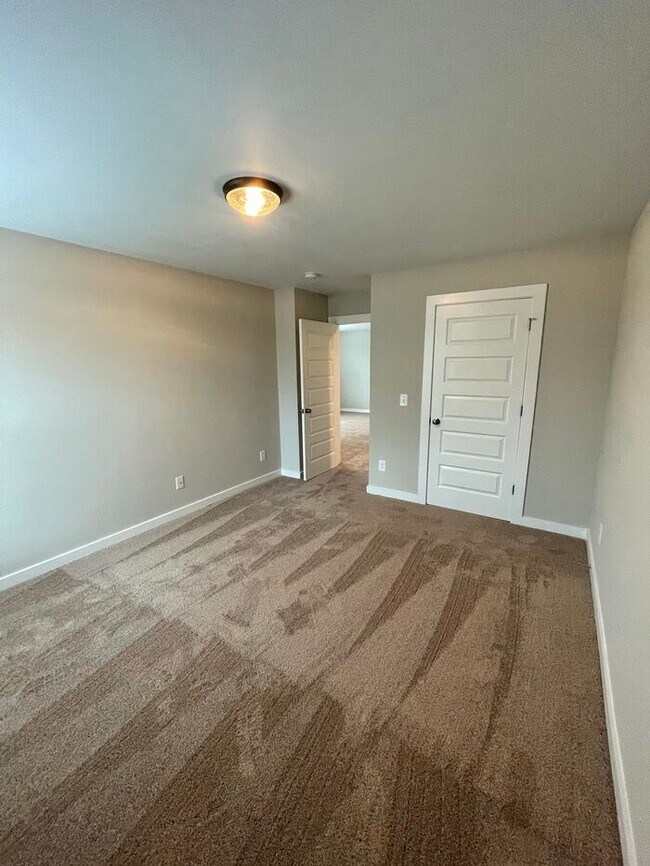 Foto del edificio - 2123 Ellsworth Loop Rd.