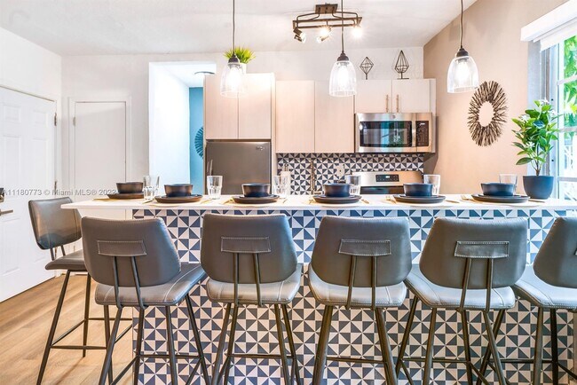 Foto del edificio - 7834 Abbott Ave