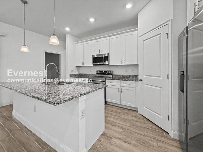 Foto del edificio - 6750 Midland Dr