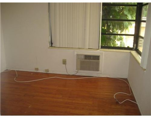 Building Photo - 611 Ponce De Leon Dr