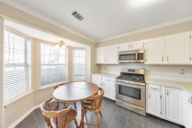 Foto del edificio - 2045 Fairways Ct