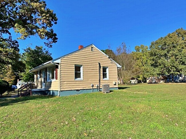 Foto del edificio - Cottage Rancher on Private Drive