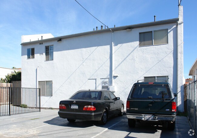 Building Photo - 4058-4064 36th St