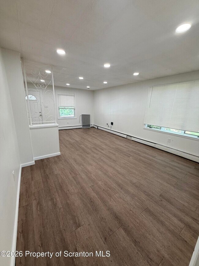 Foto del edificio - 1434-1436 N Sumner Ave