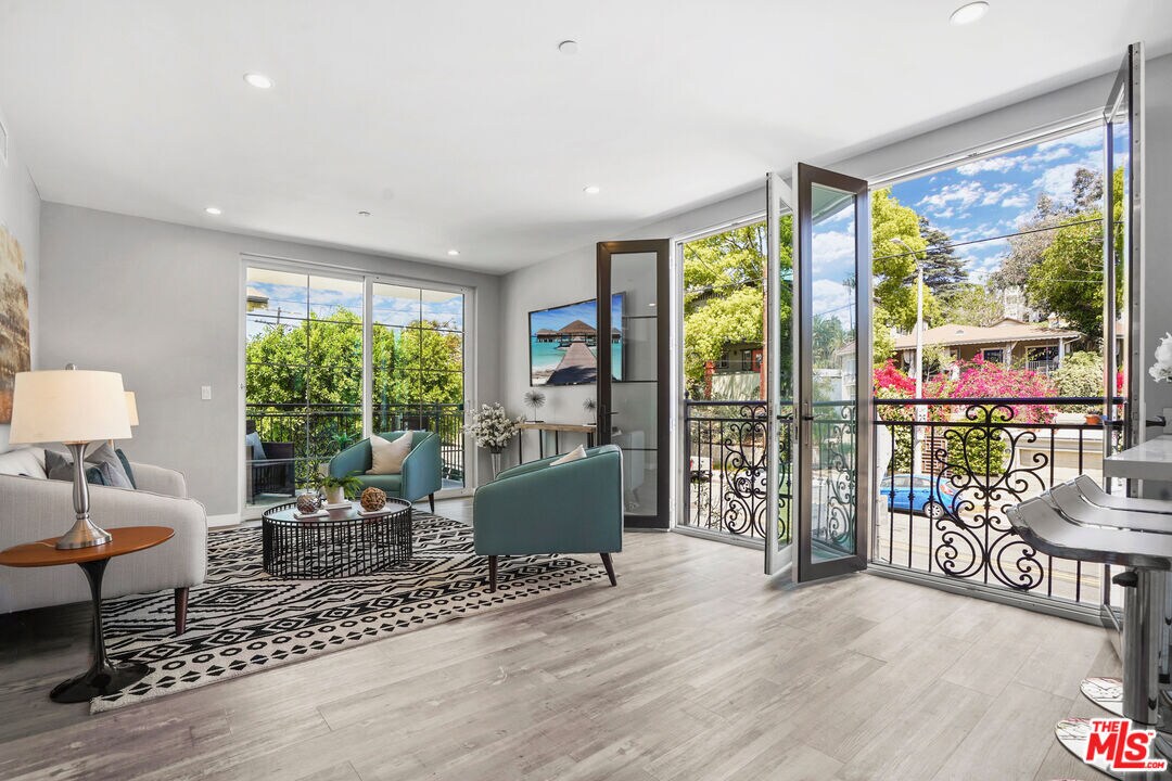 Foto principal - 1111 Echo Park Ave