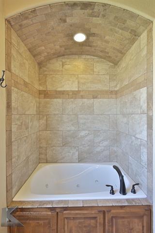 Building Photo - 4025 Hill Country Dr
