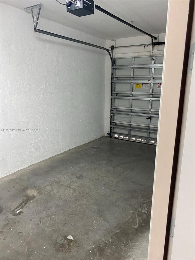 Foto del edificio - 2832 SW 81st Ave